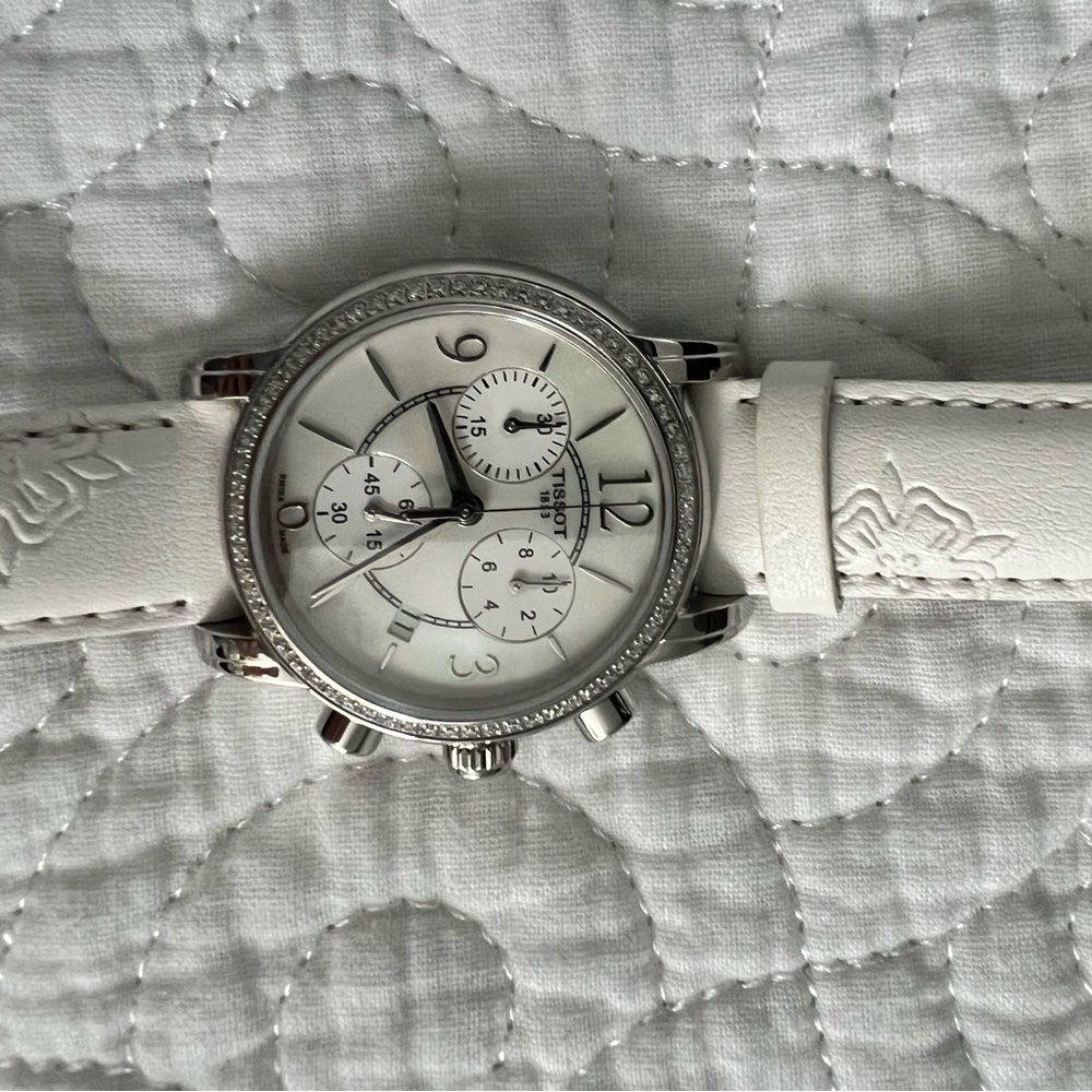 Tissot women’s dressport synthetic leather watch 35mm - Picture 5 of 16